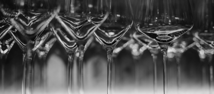 How To Choose The Right Wine Glass